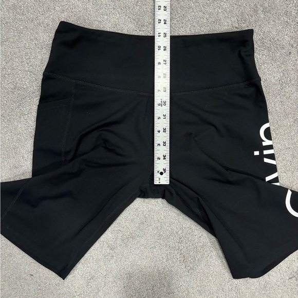 CALVIN KLEIN Performance Stretch High Waist Side Pocket Bike Short in EUC - Picture 12 of 13